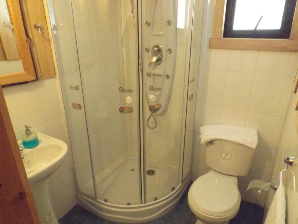 Hostal Los Alamos Neltume Luaran gambar