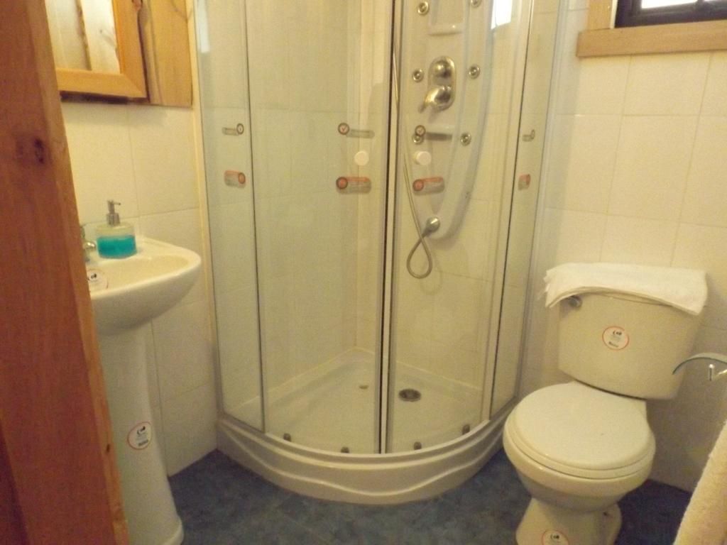Hostal Los Alamos Neltume Luaran gambar