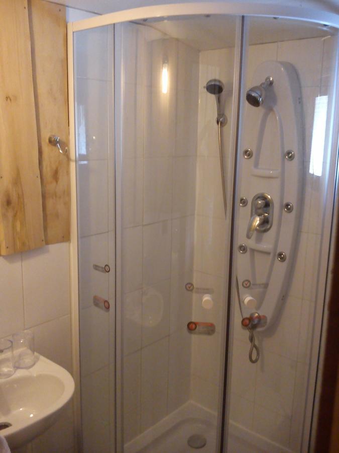 Hostal Los Alamos Neltume Luaran gambar